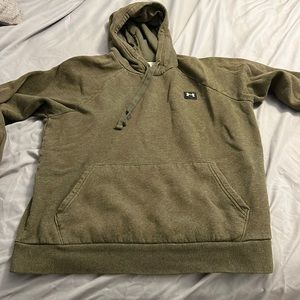 Dirty green under armour hoodie that has barely been worn. In great condition